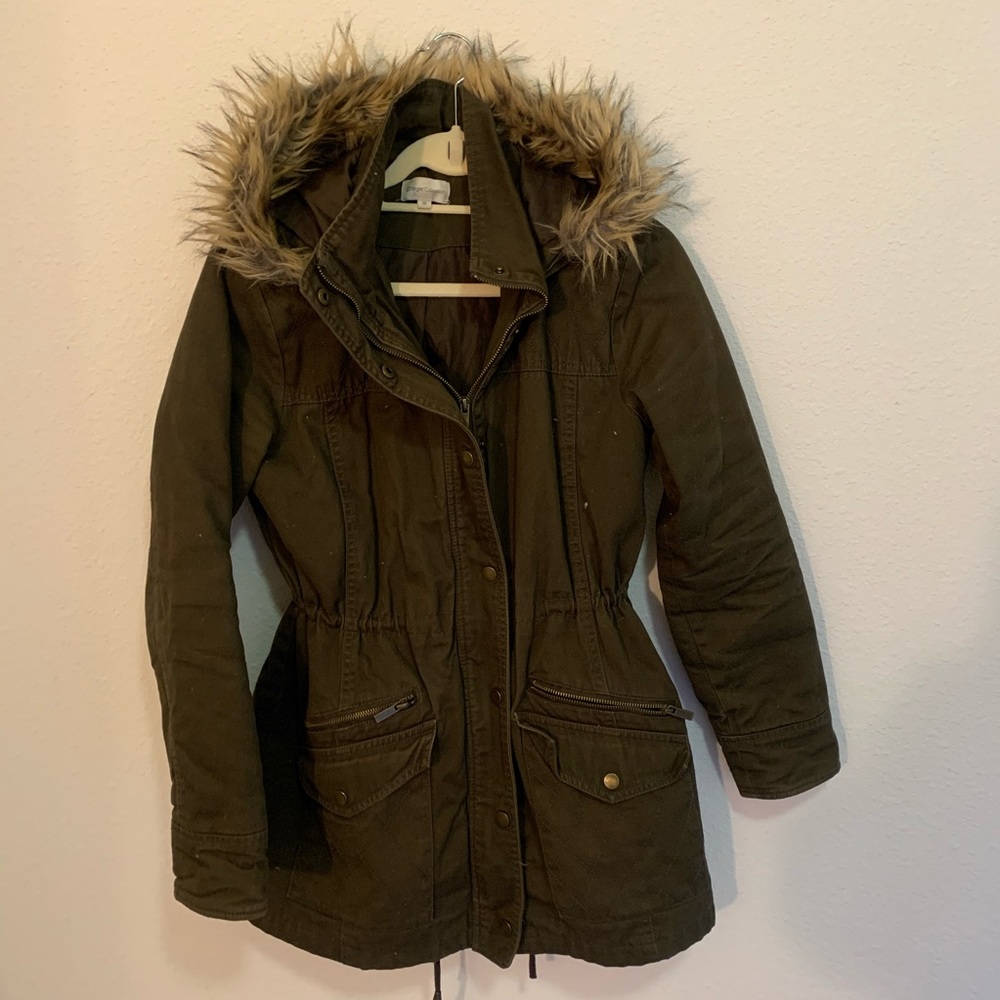 Super cute winter cargo green coat w waist cinch